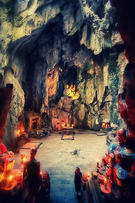 Buddha Cave, Marble Mountains, Danang, Vietnam Buddha Cavephoto preview