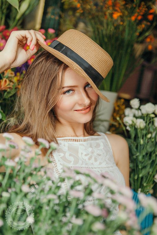 Flowers girlphoto preview