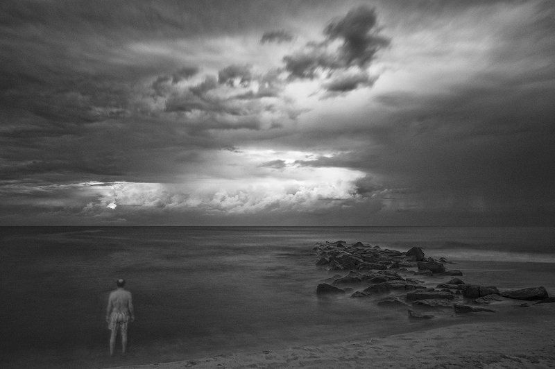 shoe sky ocean monochrome Одинphoto preview