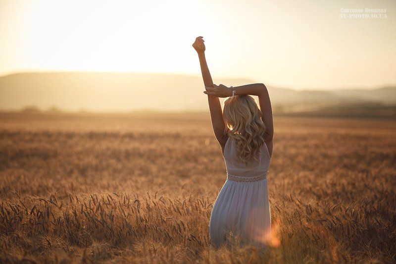 Белое платье, Блондинка, Девушка, Закат, Красота, Крым, Поле, Поле девушка, Пшеница, Светлана Пекшева, Фотограф, Фотосессия пшеничное настроениеphoto preview