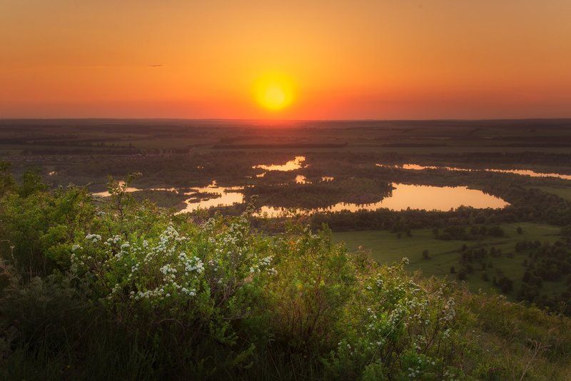 Южный Урал, Шиханы, Юрактау Закат на вершине шихана Юрактауphoto preview