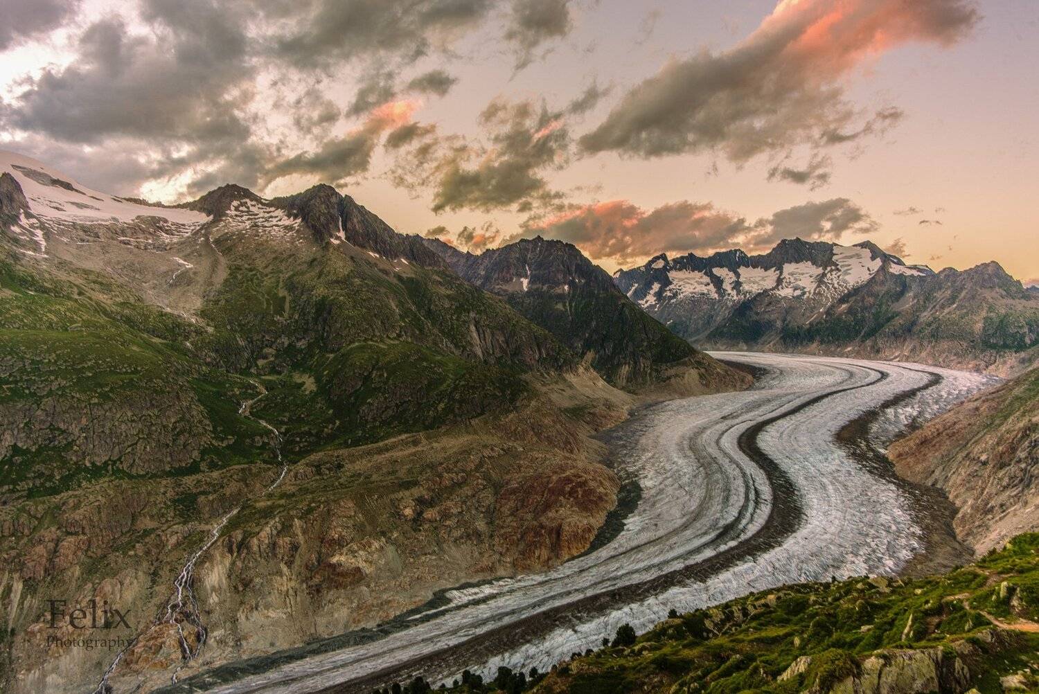 дорога. Автор: Felix Ostapenko aletch glacier,switzerland,mountains,evening,bettmeralp,, Felix Ostapenko