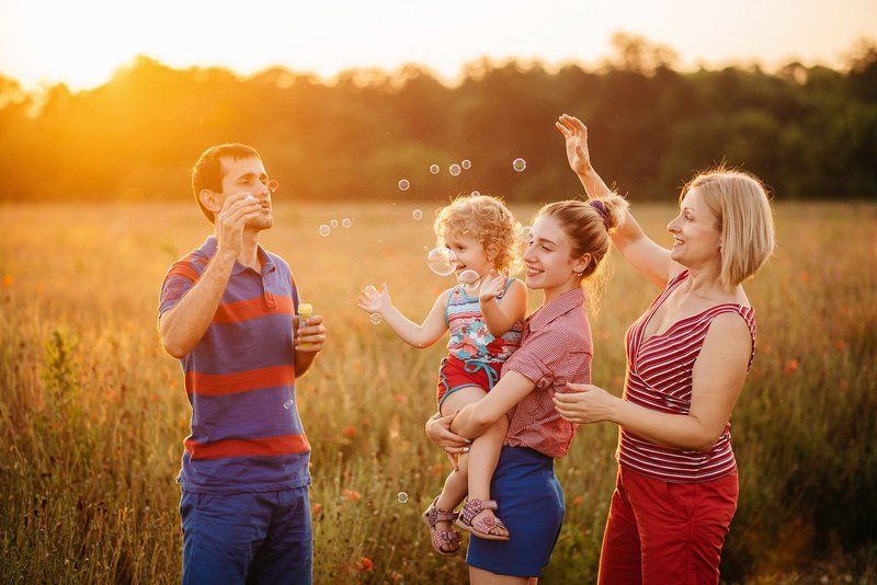 Family portraitphoto preview