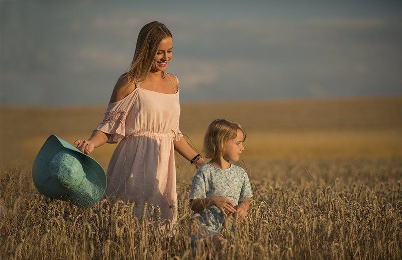 Child, Field, Landascape, Light, Model, People, Portrait, Summer, Sun, Sunset, Woman SummerTimephoto preview