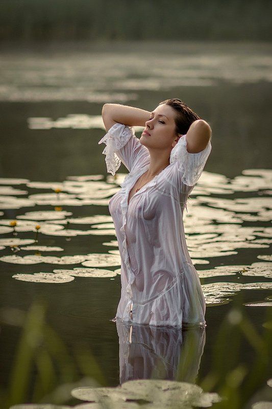 Вода, Девушка, Озеро, Утро Утром на озереphoto preview