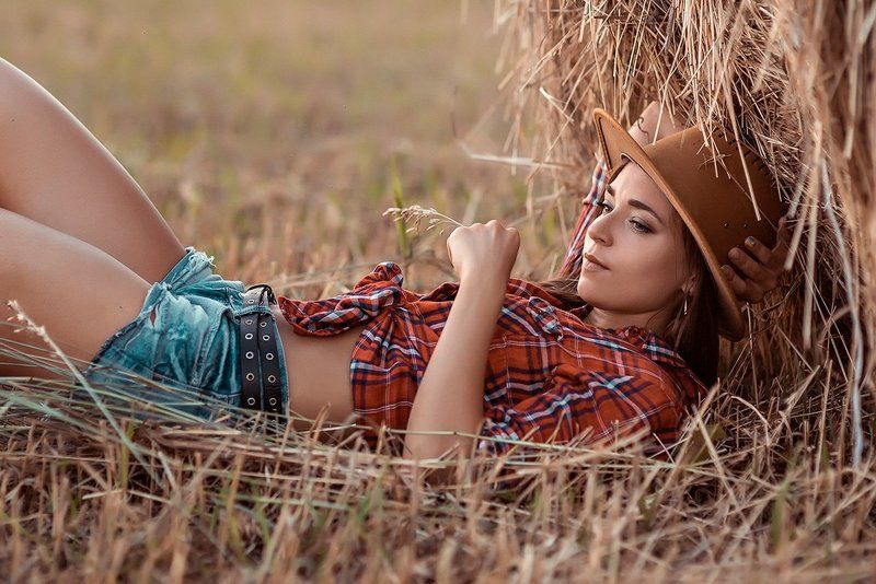 85mm, Девушка, Закат, Ковбой, Сено WWphoto preview