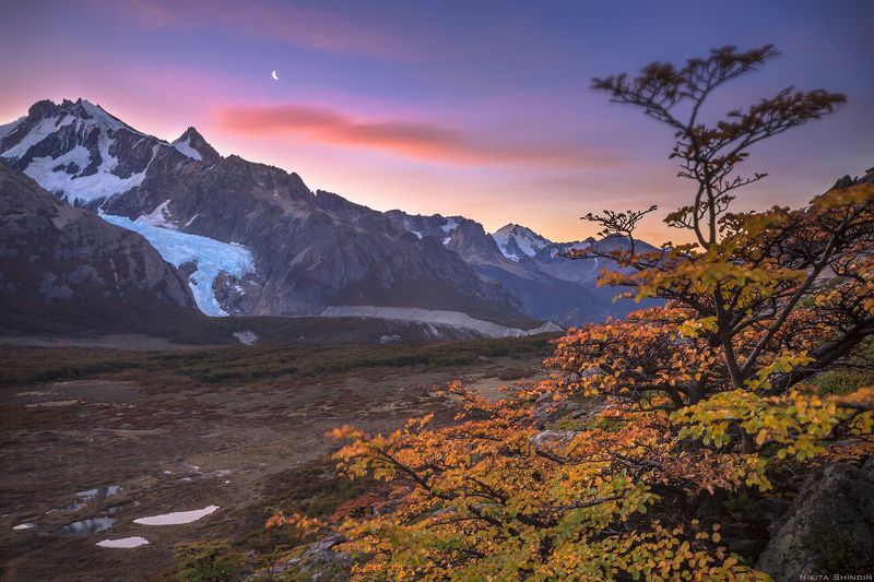 месяц, ледник и Андыphoto preview