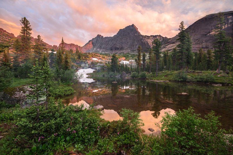 Ергаки, Спящий Саян, Лазурное, озеро, скалы, горы, Западный Саян, Красноярский край Вечернее Лазурное фото превью