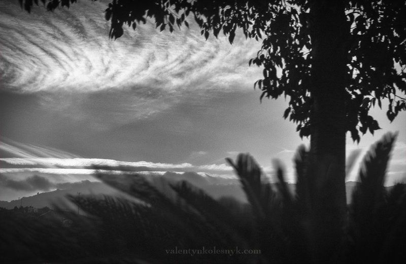 линии, пятна, природа, арт, небо, облака, чб The beauty of the sunset sky...photo preview