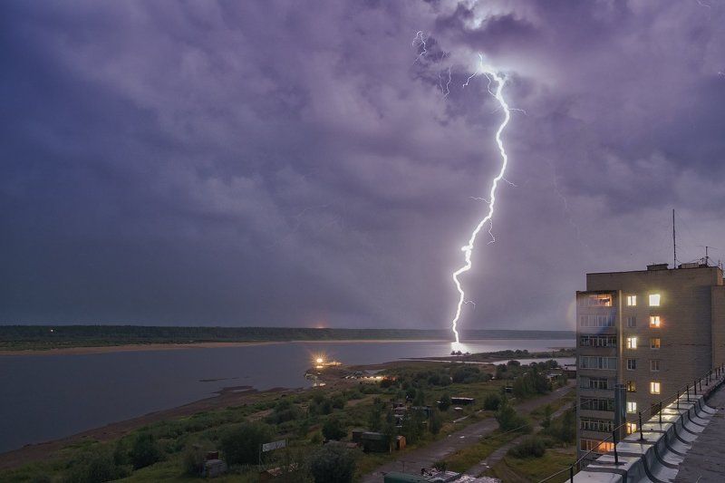 Гроза, Коми, Молния, Печора Молния в р.Печораphoto preview