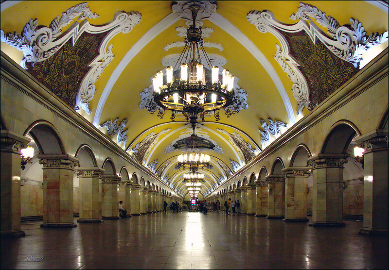 станция метро Комсомольская. Москва