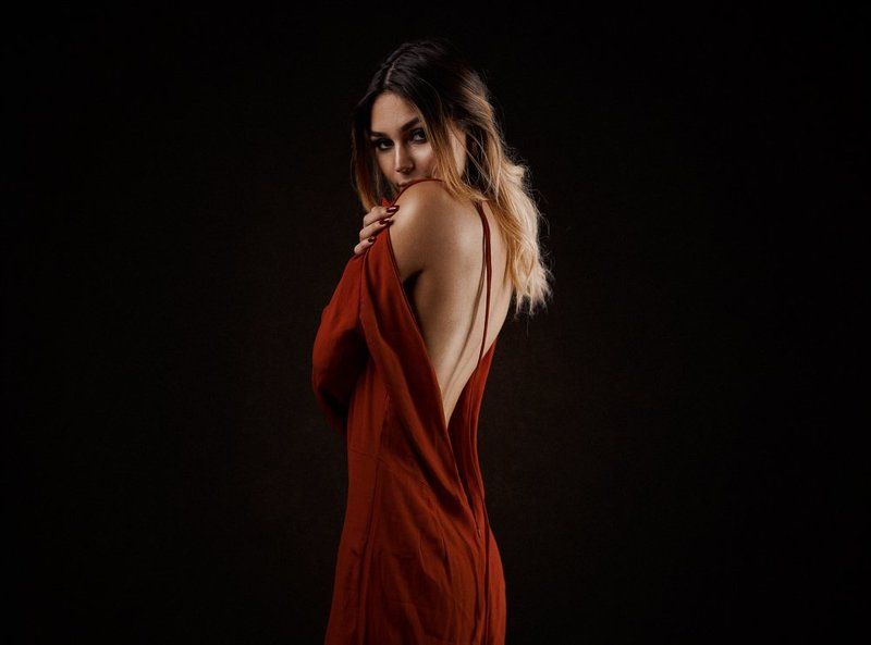 brunette In Redphoto preview