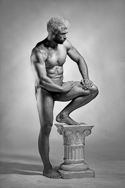 davydov, арт-ню, бодибилдинг, гламур, графика, монохромная, мужской портрет, свето-тень, светопись, спорт, студийная, тело, чёрно-белая фотография + + +photo preview