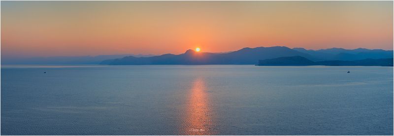 Горы, Закат, Корабли, Крым, Крымские горы, Море, Панорама, Солнце, Черное море photo preview