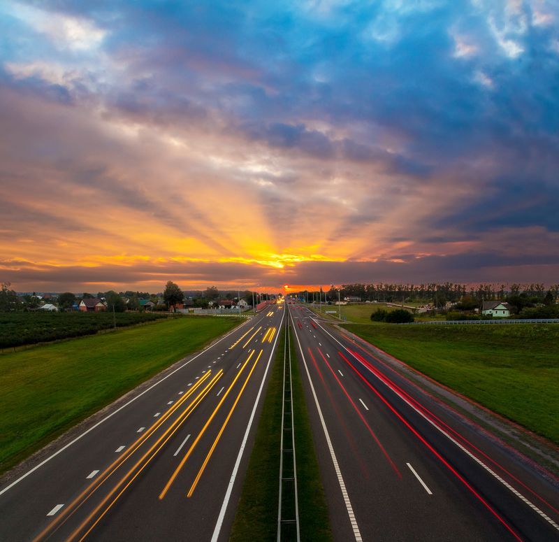Дорога, закат, скорость, деревня, солнце На запад!photo preview