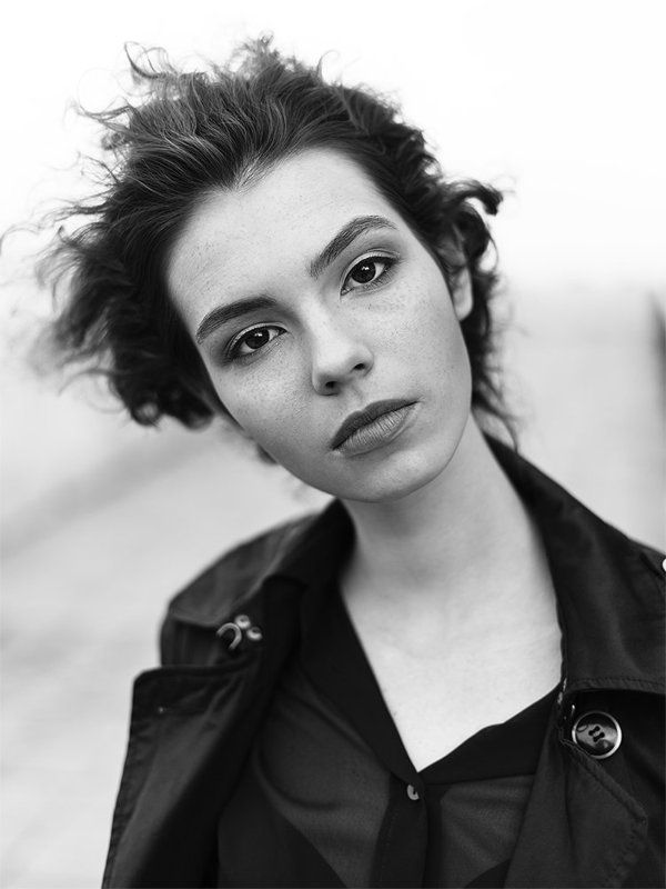 девушка портрет черно-белый чб  Янаphoto preview