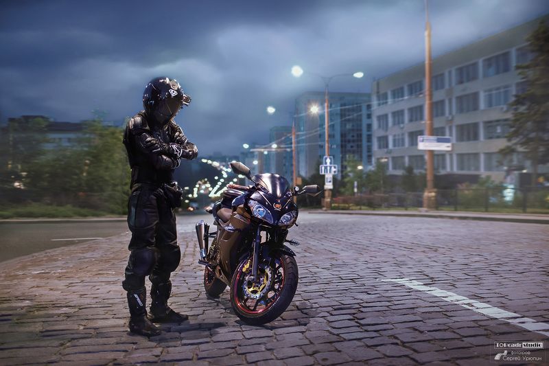 Суровый байкерphoto preview