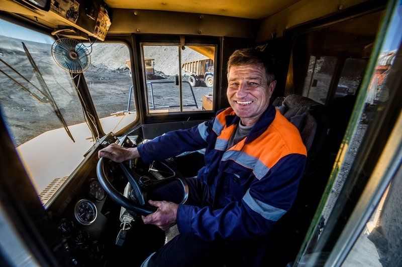 Рабочие Людиphoto preview