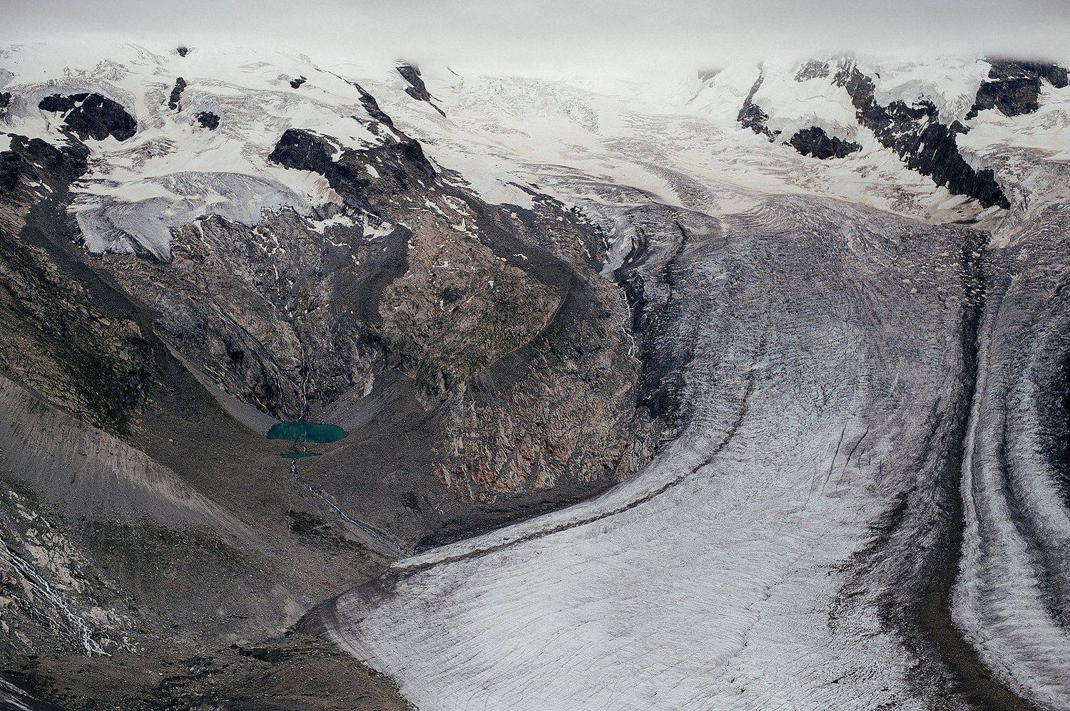 Не место для тепла. Автор: Евгений Труфанов пейзаж, горы, ледник, озеро, Евгений Труфанов