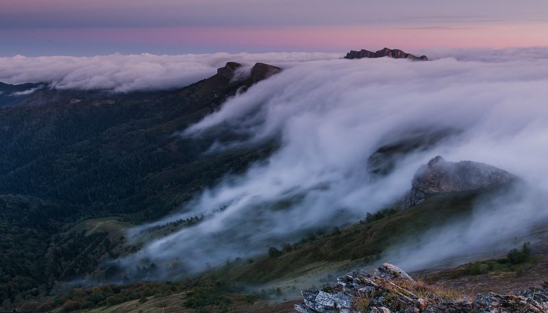 ТАМ ГДЕ СКАЛЫ ТУМАНУ. ВЕТРАМ НЕ ПОМЕХАphoto preview