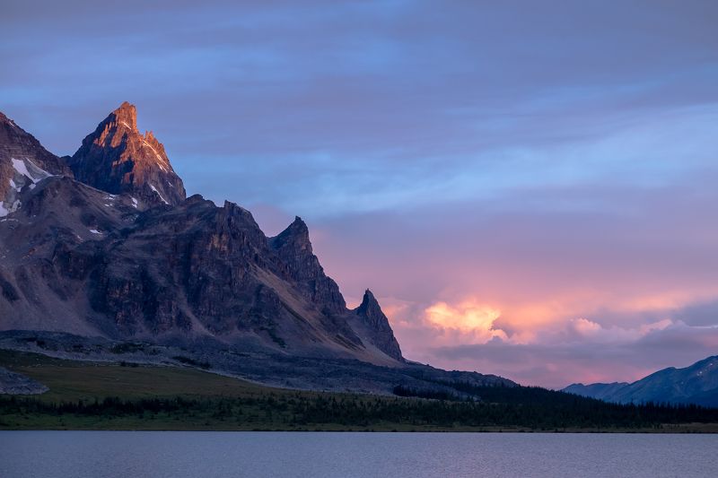 canada, alberta, jasper, mountains, rockies, tonquin, sunrise Утренний светphoto preview