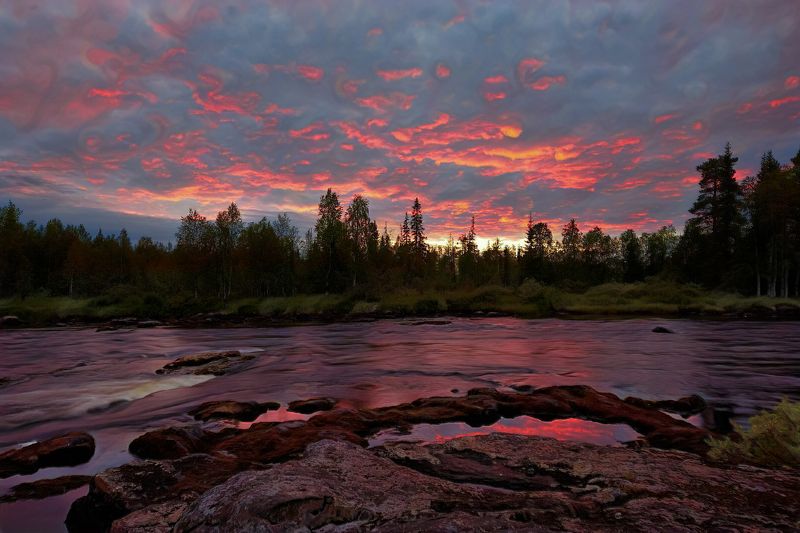 река,вода, лес, Карелия,Тумча,пейзаж Красный закатphoto preview