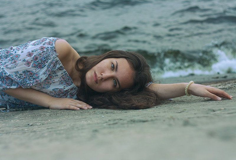 девушка, вода Волна фото превью