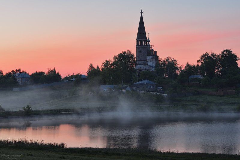 храмы, церкви, колокольня, рассвет, туман, утро, ивановская область, сельский пейзаж Ранний предсрасветный час у храма Иоанна Предтечиphoto preview