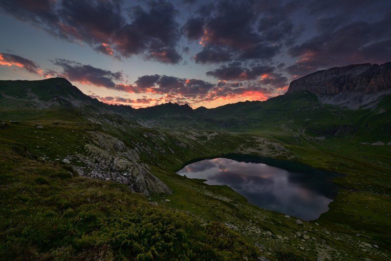 Зеркало горного озераphoto preview