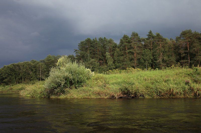 Лето, Река гроза, Угра Обошла сторонойphoto preview