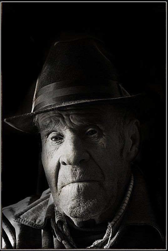 Провожая старостьphoto preview