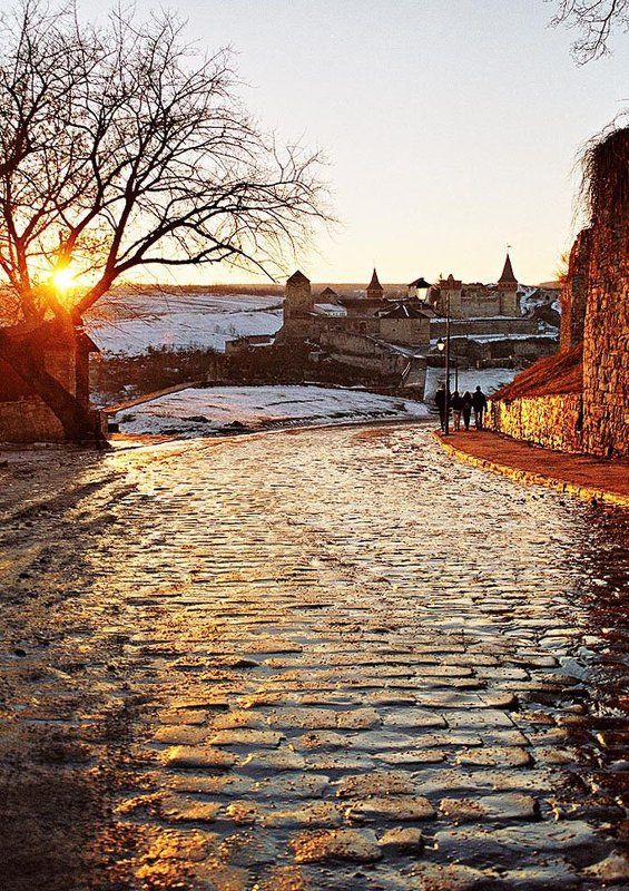 каменец, подольский Дорога солнцаphoto preview