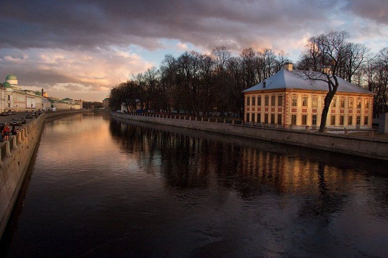 архитектура, вечер, вода, город, дерево, здание, набережная, небо, облако, отражение, парк, река, россия, сад, санкт-петербург, улица, фонтанка, dyadyavasya Ещё не летний садphoto preview