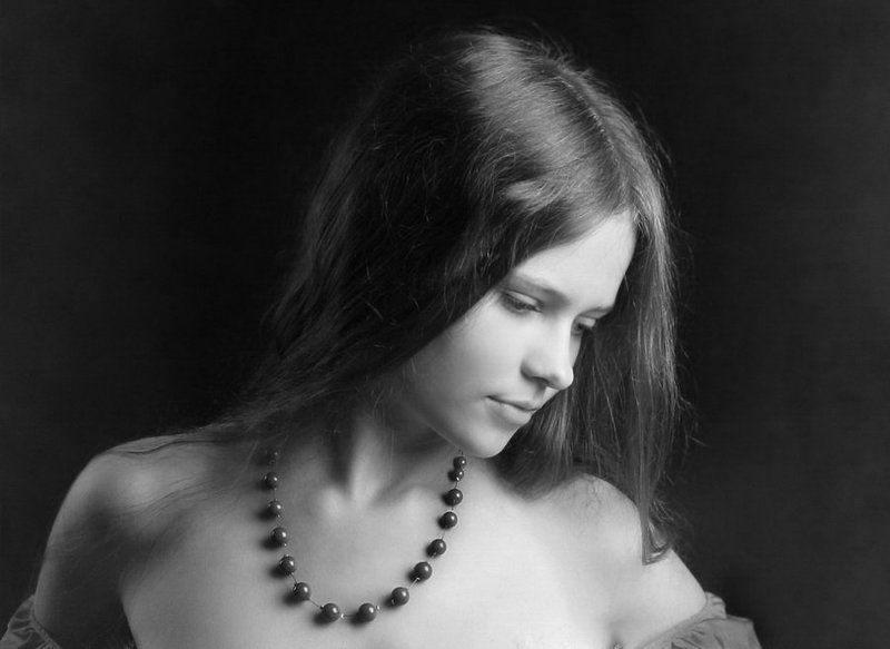 девушка,портрет бусикиphoto preview