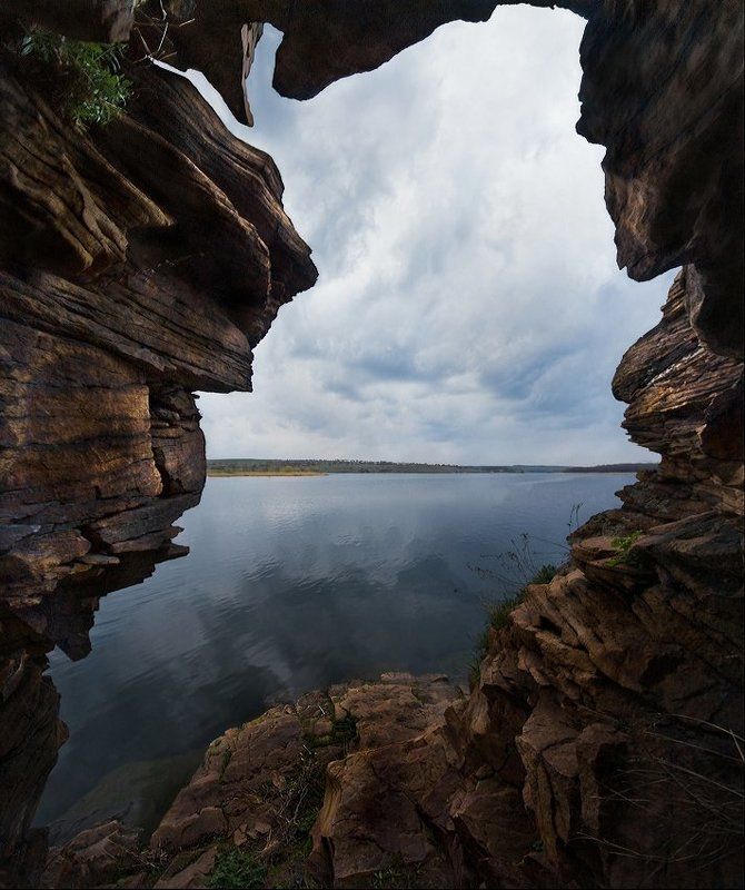 Окно из неолитаphoto preview