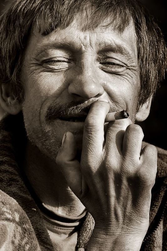 мужчина, портрет, папироса перекурphoto preview