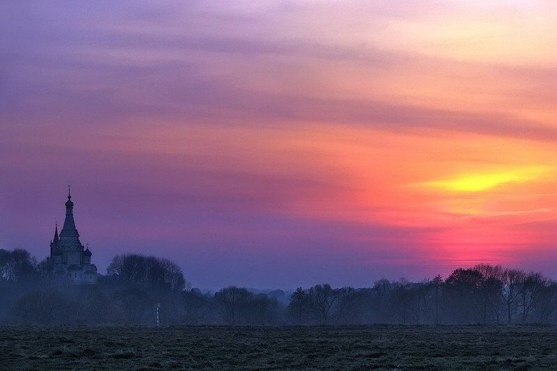 закат, солнце, поле, церковь закатная фото превью