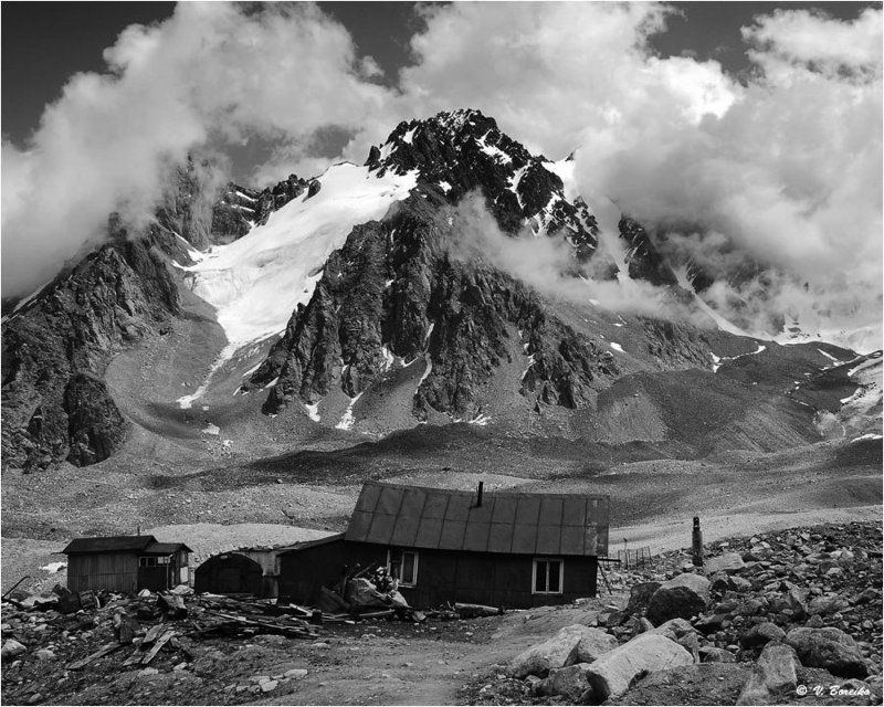 заилийский, алатау Приют одинокого альпинистаphoto preview