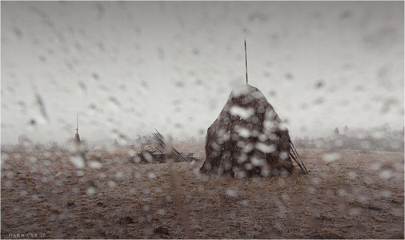 вепсский, край, дождь, снег, стог, сена Il ya une pluie ou de neigephoto preview