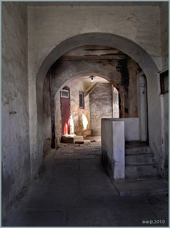 ........СТАРЫЙ ДВОРИК........photo preview