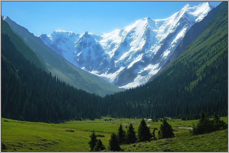 терскей, киргизия, джеты-огуз Как вечным огнем сверкает днемphoto preview