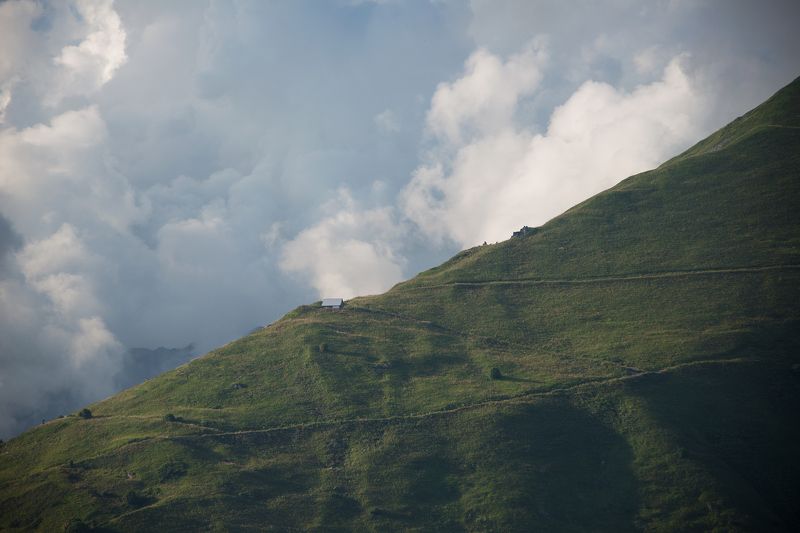 Горы, Дом, Небо, Облака Жизнь в облакахphoto preview