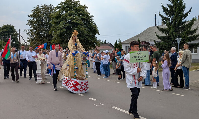 Делегация ОАО «Полесская нива» на «Дожинках»
