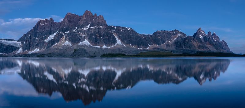 Canada, Alberta, Jasper, Tonquin, mountains Рампартыphoto preview