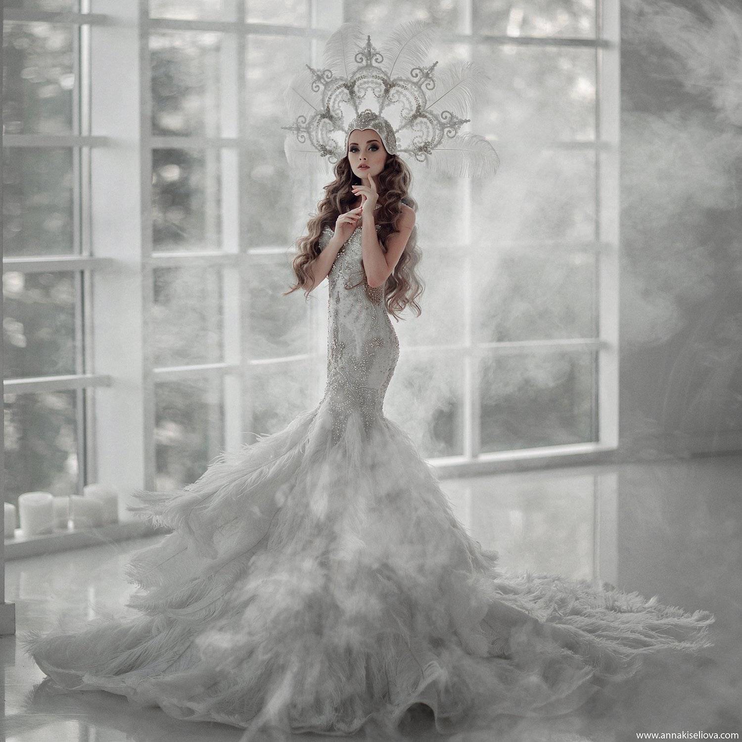 перья, дым, кэнон, портрет, туман, девушка, платье, кокошник, белый, студия, окно, Киселева Анна