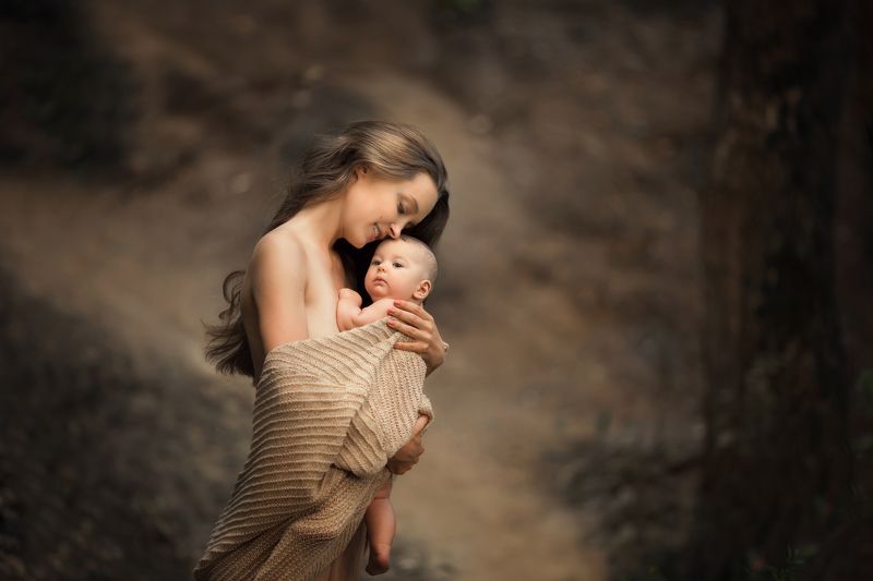 Нежность материнства...photo preview