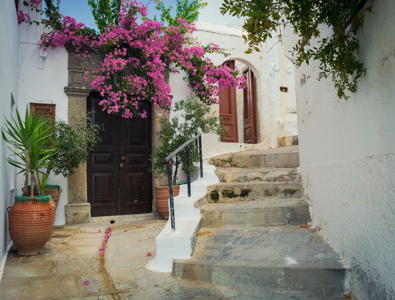 греция,  родос,  линдос Улочки старого Линдосаphoto preview