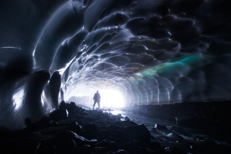 природа, пещера, камчатка, снежная пещера,  В поисках светаphoto preview