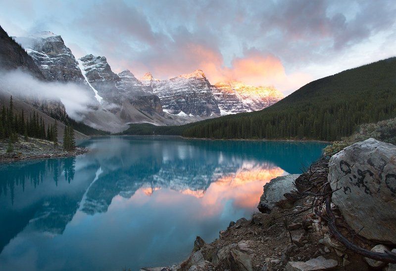 CRAZY COLORS OF MORAINEphoto preview