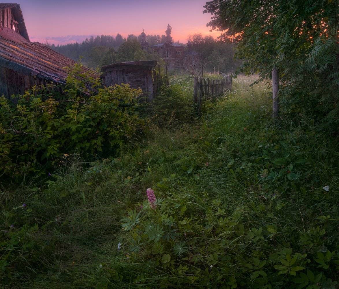 Покинутый рассвет. Автор: Cтанислав Малых утро, деревня, рассвет, церковь, Cтанислав Малых